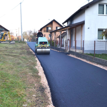 Asfaltiranje ulice Obala u MZ Podlugovi uz zajedničko sufinansiranje građana i Općine Ilijaš