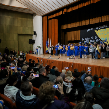 Svečana večer u Ilijašu: Program posvećen Danu državnosti BiH okupio djecu, učenike i njihove mentore