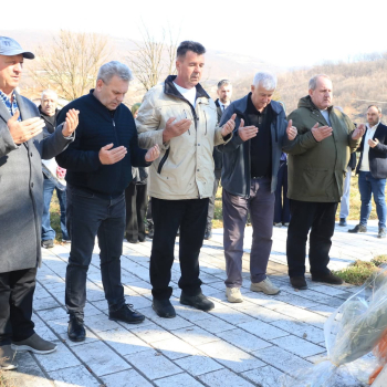 Delegacija Općine Ilijaš odala počast šehidima i poginulim borcima u Brezi