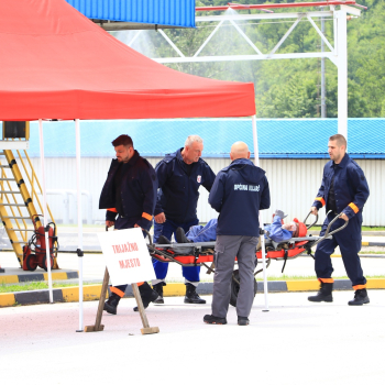 Održana vatrogasna vježba u krugu terminala HOLDINA u Podlugovima