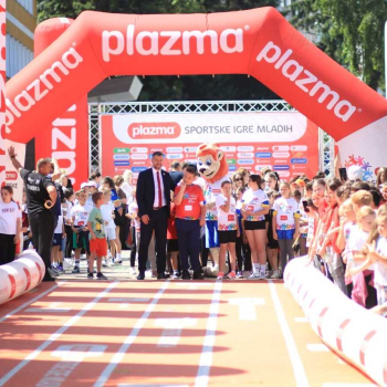  Plamen prijateljstva upaljen u Ilijašu: Dan sporta okupio stotine djece i mladih