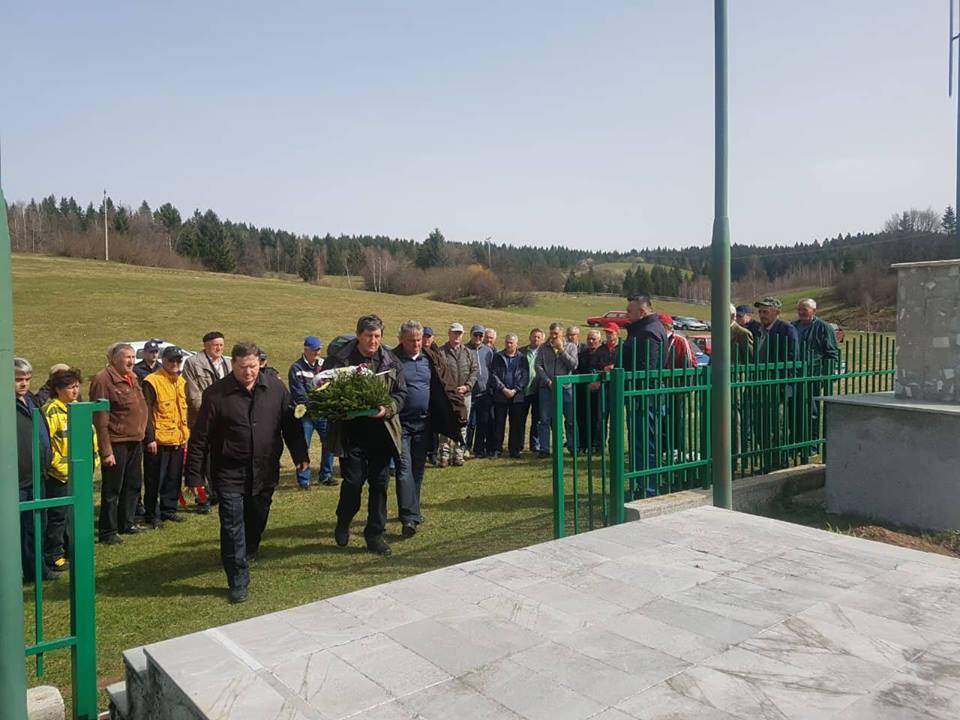 cevljasko polje polaganje cvijeca