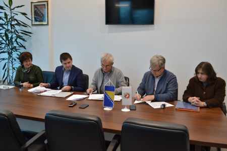potpisivanje ugovora z privrednike1